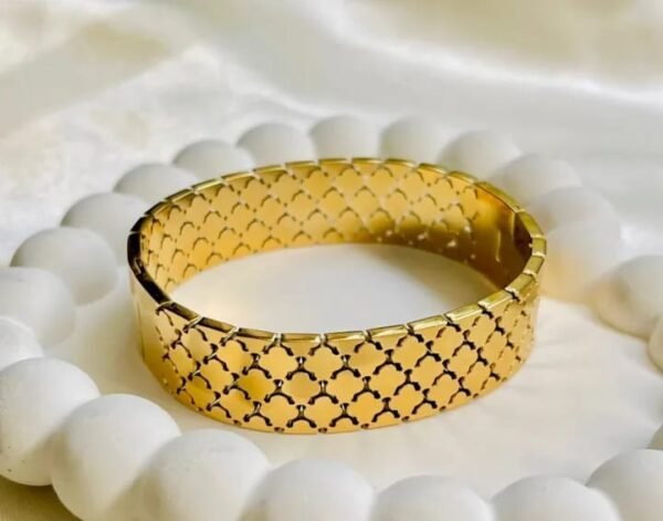 Stainless Steel handcuff price:750