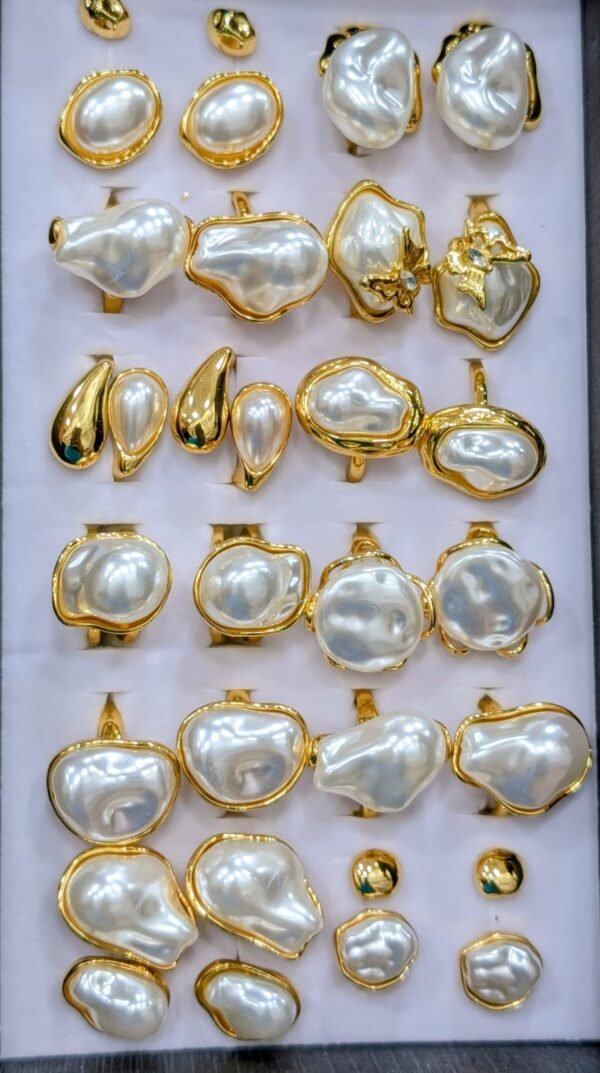 Faux irregular pearls rings